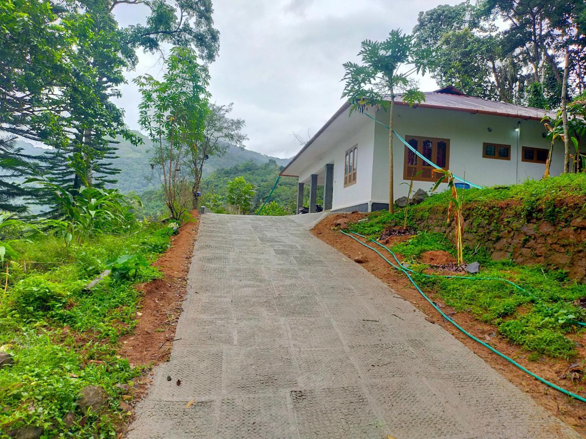 Anivilla Holiday Home Kunjithanny Anachal Exterior photo