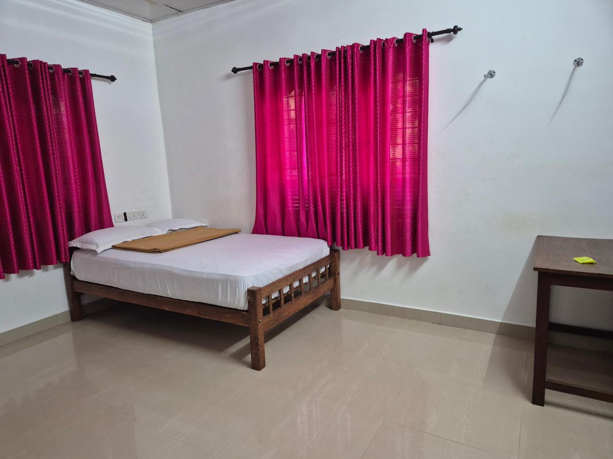 Anivilla Holiday Home Kunjithanny Anachal Room photo